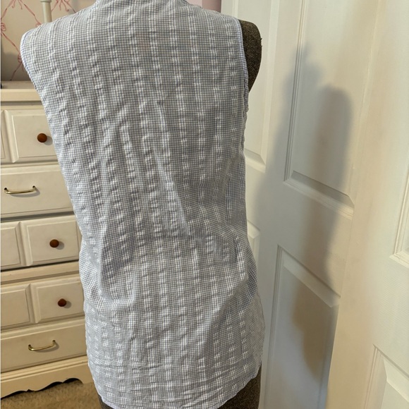 J McL light blue sleeveless blouse - Picture 4 of 9